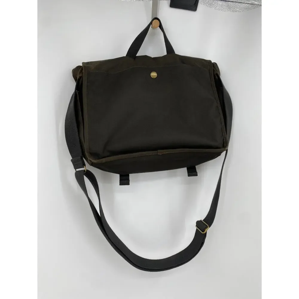 Barbour essential wax messenger bag
